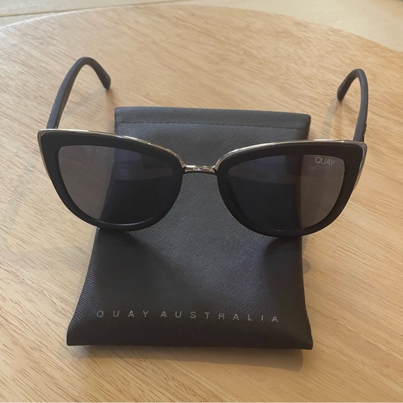 Quay ‘My Girl’ Sunglasses with case - Picture 2 of 12